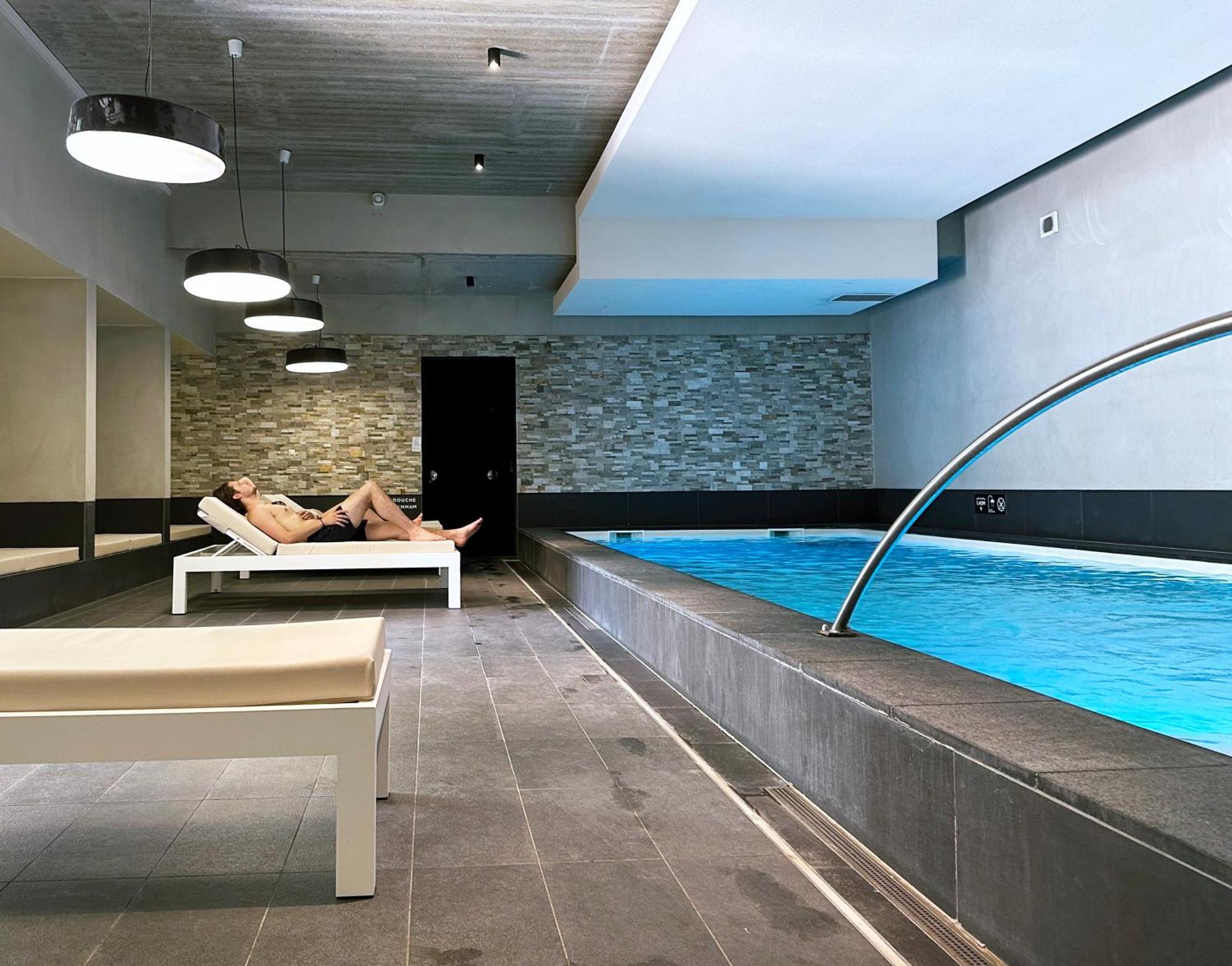 Domaine De La Corniche Hotel Rolleboise Ngoại thất bức ảnh