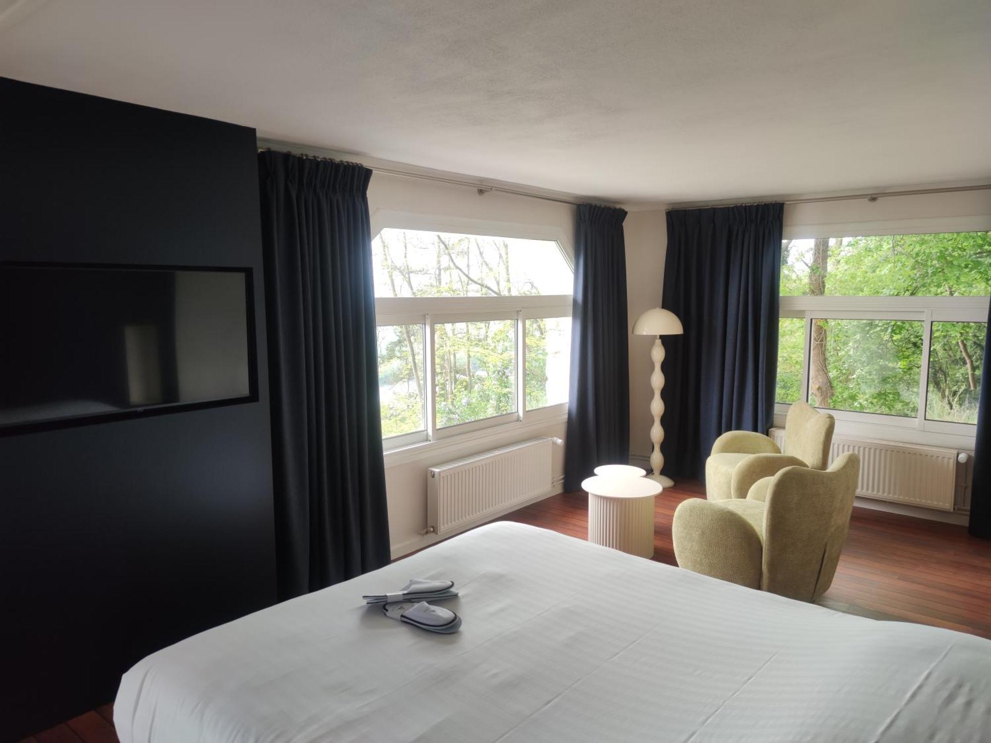 Domaine De La Corniche Hotel Rolleboise Ngoại thất bức ảnh
